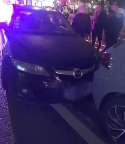 驚了！寧波男子酒駕被逮，竟把酒精測(cè)試儀“吹爆”！警察都嚇壞！